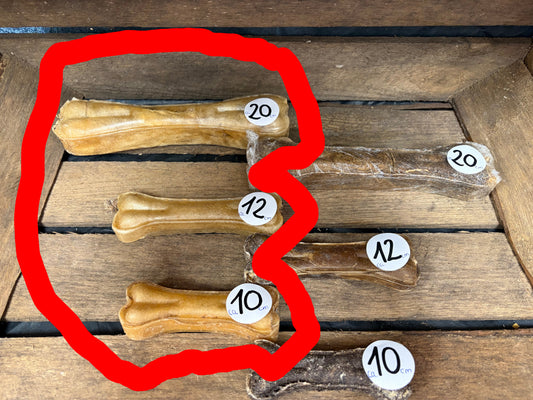 Büffelhautknochen mit Büffelpansen