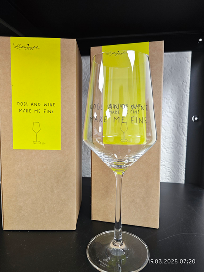 "DOGS AND WINE MAKE ME FINE" wine glass 55cl