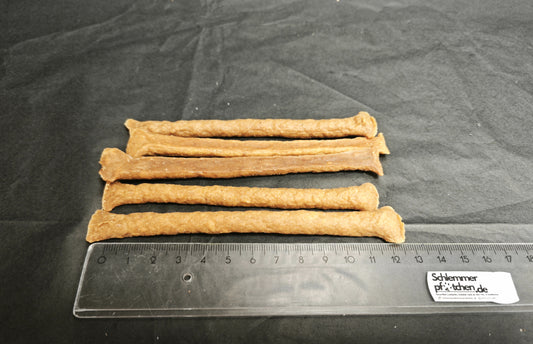 Salmon sticks: The practical training snack