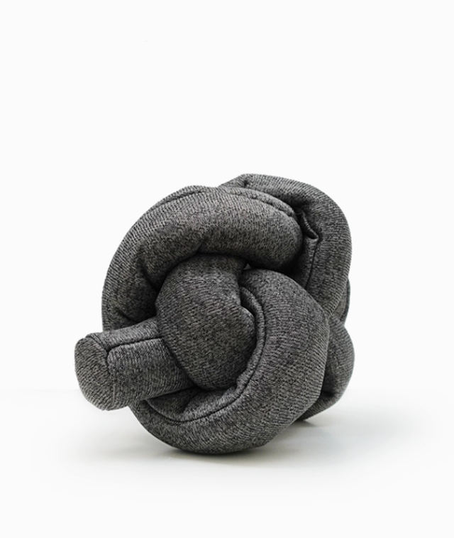 NOU Sniffing Toy – Creative dog toy for knotting, cuddling &amp; retrieving